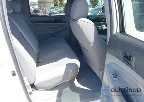 2006 Toyota Tacoma Prerunner V6 z USA, uszkodzony, nr VIN 3TMJU62NX6M009931